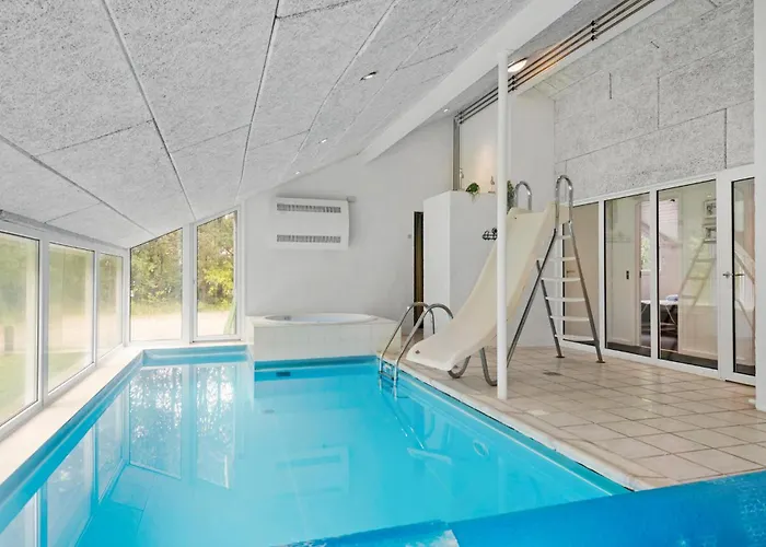 Stunning In With Sauna Norre Nebel