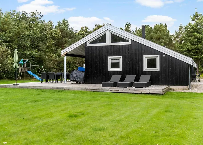 Holiday home Stunning In With Sauna